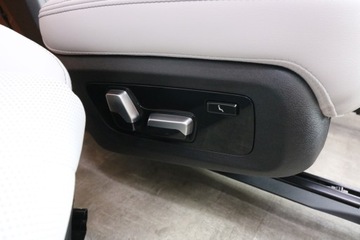 фото thumb №10, Bmw x7 g07 lci салон сидіння диван 3 rzędy пам'ять підігрів silverstone 1 km