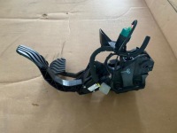 фото thumb №1, Renault captur ii 1.3 tce гібрид педаль 180100879r