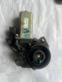 фото thumb №1, Audi a8 d4 доводчик двері перед лівий 4f083705 eu