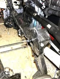 фото thumb №1, Задня oś балка задня підвіска гальмівні барабани 555110548r renault express 1.5 dci