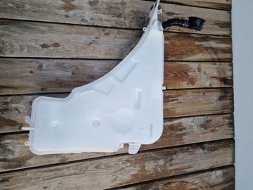 фото thumb №5, Bmw f21 f32 f33 бак омывателя насосы заливная горловина