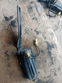 фото thumb №1, Петля патрон капот лівий citroen c6 9646055780