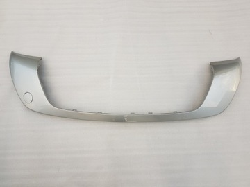 фото thumb №1, Land rover velar планка бампера зад j8a2-17f879-ab