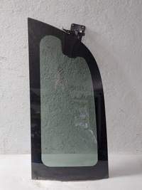 фото thumb №1, Chrysler town & country стекло правая задняя