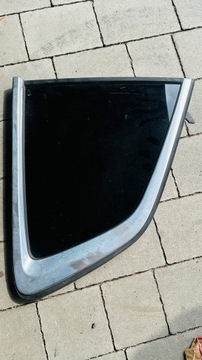 НАКЛЕЙКА НА ОКНО КУЗОВА ЗАДНЯЯ ЛЕВАЯ BMW G01