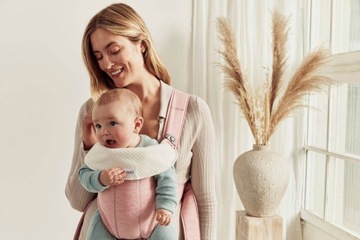 МИНИ-ПЕРЮСКА ИЗ ДЖЕРСИ СВЕТЛО-РОЗОВАЯ BABYBJORN 3D