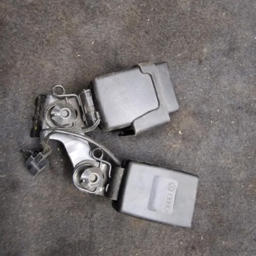 фото thumb №1, Застёжка ремня заднего audi a6 c7 4g0857739a