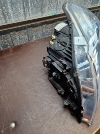 фото thumb №5, Volvo c30 lift лампа перед левая ксенон