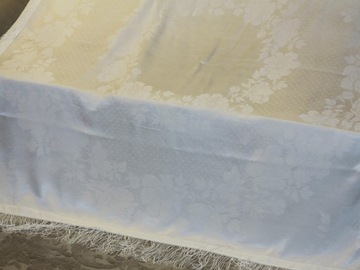 СПЕЦИАЛЬНЫЙ - WHITE BAW TABLECLOT - ШЕЛКОВЫЙ ДАМАСК СТРУЯЩАЯСЯ БАХОРКА 151/147+14