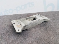 Купити Bmw f10 f11 кронштейн коробки 678122202, фото thumb