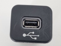 Купить 2018 jeep compass разъём usb 735579645, фото thumb