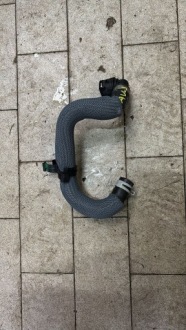 фото thumb №1, Патрубок шланг води renault austral renault rafale оригінальний номер 215173958r