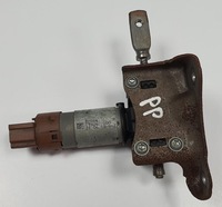 фото thumb №1, Моторчик регулювання сидіння перед mercedes gle w167