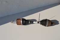 фото thumb №1, Привідний вал короткий ліва volvo v40ii 2.0d механічна коробка передач 31325960