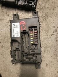 фото thumb №1, Коробка предохранителей opel 13279900 la