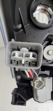 фото thumb №14, Лампа левая линза led toyota avensis iii t27 рестайлинг 2011- koito 05-26