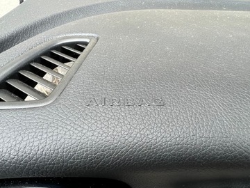 фото thumb №5, Панель роздавальна, консоль, капот mercedes w205 uk