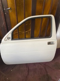 фото thumb №1, Двері ліва передні land rover freelander i 96-06r. 3d білий