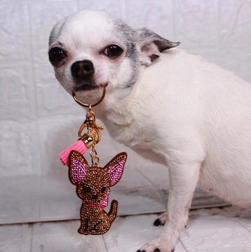 Breloczek Brelok Duży Pies Piesek Chihuahua na Szczęście Amulet