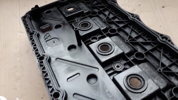 фото thumb №9, Крышка клапанов transit 2.4 tdci 6c1q-6k271ce