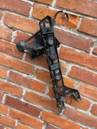 фото thumb №8, Opel оригинальный номер 13426390 направляющая бампера