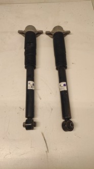 фото thumb №1, Амортизаторы задняя задние hyundai tucson ii 15-20