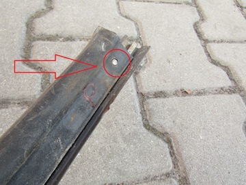 фото thumb №15, 5 mercedes w124 85-89 права планка порогова прокладка накладка na поріг