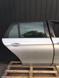 фото thumb №9, Двері права сторона перед задня mercedes w213 kombi 775