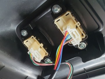 фото thumb №7, Перемикач обігріву сидіння mitsubishi eclipse cross 17-