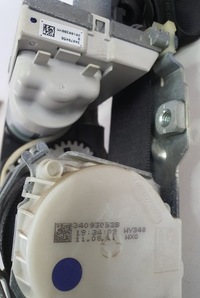 фото thumb №2, Pas натягувач правий перед mercedes r lift w251