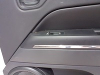 фото thumb №3, Обивка дверь правый перед jeep compass