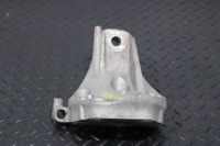 фото thumb №1, Кронштейн кронштейн двигуна ліва alfa romeo stelvio q4 50545195