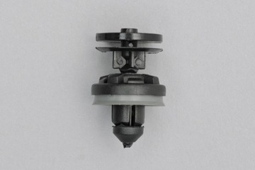 фото thumb №4, Кліпса оббивка двері ford c-max focus kuga