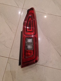 фото thumb №1, Citroen berlingo 4 лампа правая задняя combo