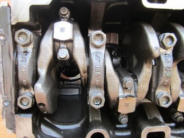 фото thumb №12, Vw skoda audi 1.6 tdi dgt блок голий поршень wał 04lb 04l023ac 04l023ag v640