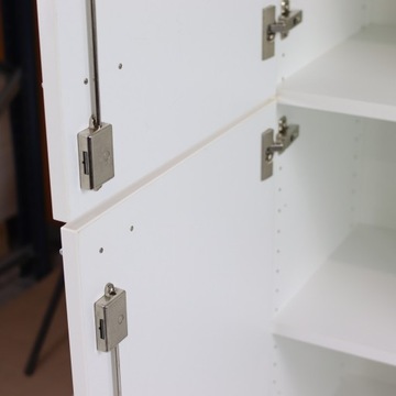 Шкаф офисный TECHO 6 OH 90x216x44 белый с ключом