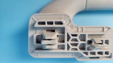 фото thumb №12, Mercedes w218 cls ручка держатель потолок a2048100151 бардачок a2048100041