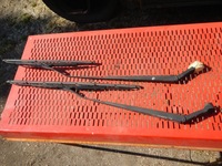 фото thumb №1, Рычаги дворник перед r + l toyota yaris verso