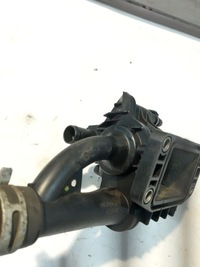 фото thumb №9, Ford focus mk3 1.6 tdci оригінальний номер 9670253780 корпус термостата