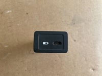 фото thumb №1, Разъём usb зарядки sprinter 907 910 a2478200401