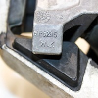 фото thumb №6, Audi a4 s4 b9 8w 2016 права сторона кронштейн / кронштейн двигуна