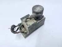 фото thumb №1, Помпа замка центрального audi оригинальный номер 8d0862257b