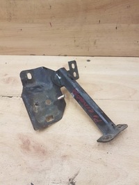 фото thumb №1, Кронштейн кронштейн поперечина перед замка mazda 5 cr