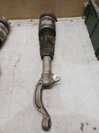 фото thumb №1, Амортизатори правий maserati levante 06701097180