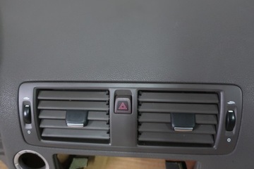 фото thumb №5, Volvo v50 s40 c30 панель раздаточная консоль ремни 04-12 европа beż