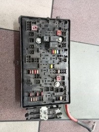 фото thumb №1, Opel insignia a kombi коробка запобіжників 13255300