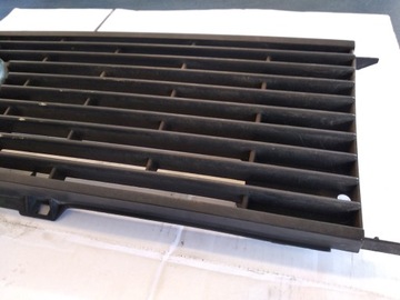 фото thumb №16, Решётка решётка радиатора перед vw jetta i mk1 161853653b оригинал.