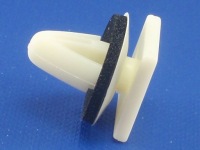 фото thumb №3, Кліпса кришки багажника