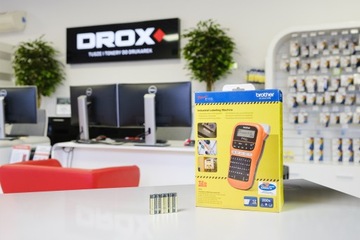 Принтер этикеток Brother P-touch E110 + лента TZE231 в комплекте.
