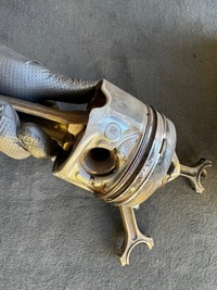 фото thumb №1, Поршни bmw b47